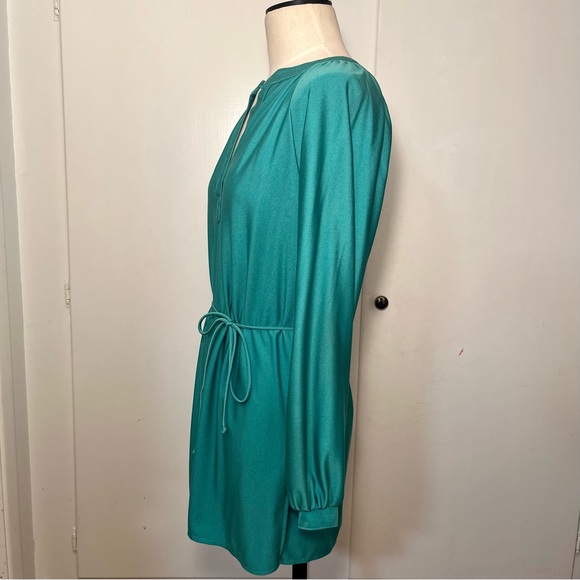 Vintage 70s Green Ship n Shore Tie Waist V Neck Disco Nylon Tunic Top - Picture 4 of 6
